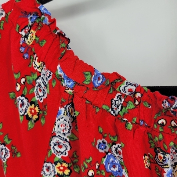 No Boundaries Off shoulder floral Vibrant Red Blouse - Picture 10 of 13